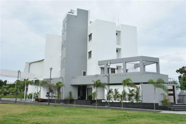 Sai Krupa Lawn And Regency, Buldhana Exterior foto